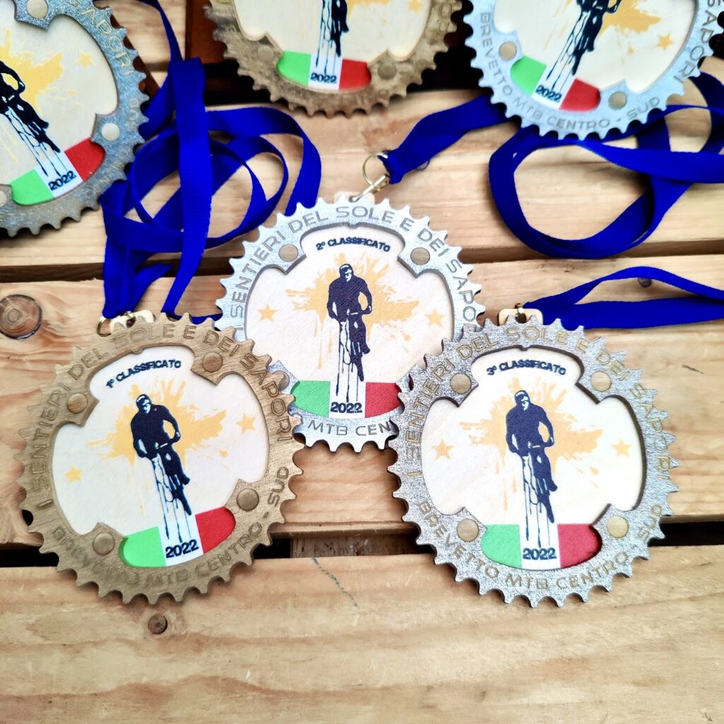 Medaglie personalizzate ciclismo forma ingranaggio MTB