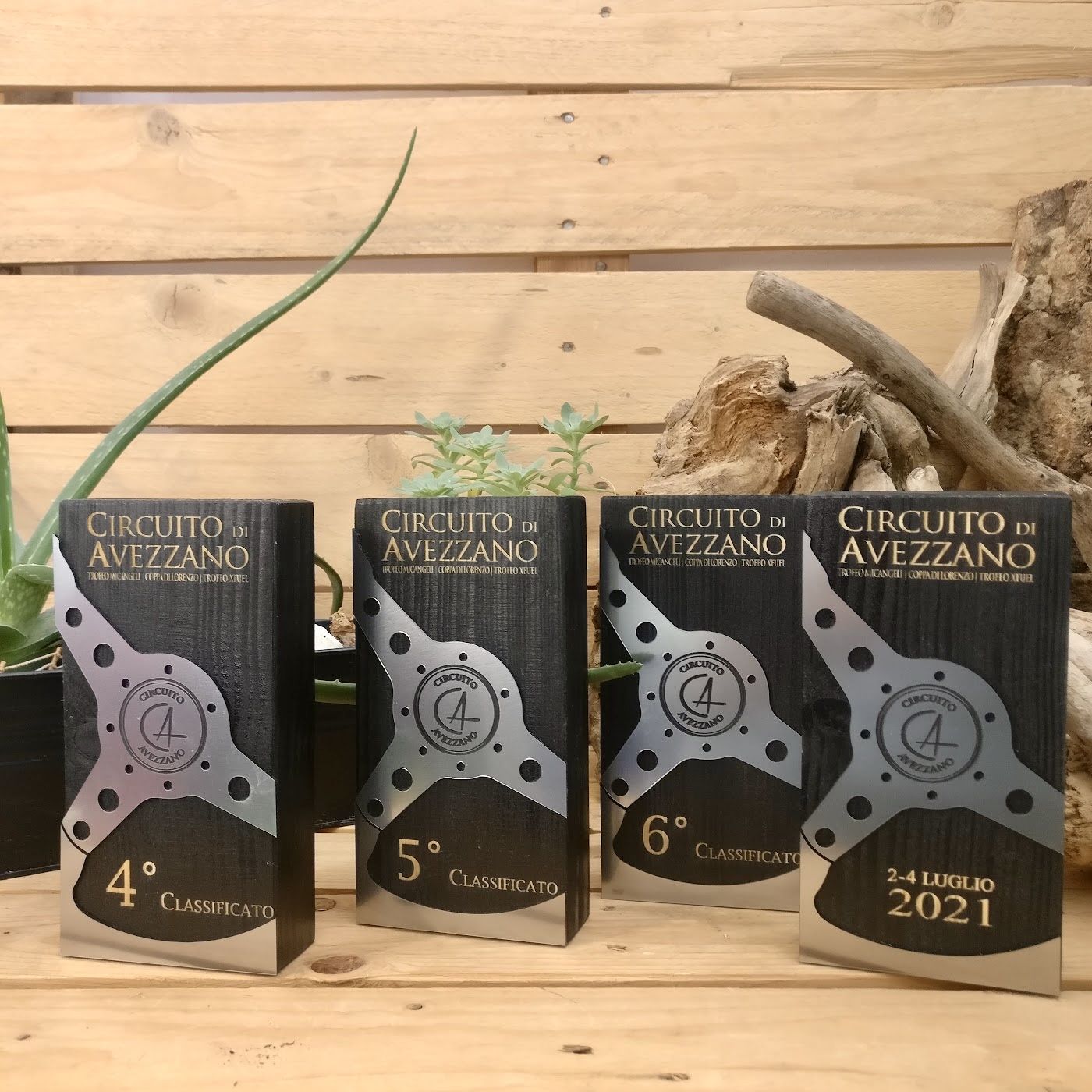 trofeo-personalizzato-metallo-legno-circuito-circuitodiavezzano-macchinepoca-car